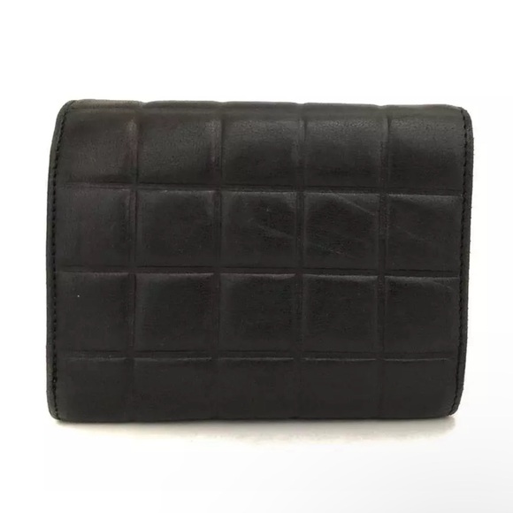 CHANEL Chocolate Bar Logo Leather Trifold
Wallet - Picture 4 of 10